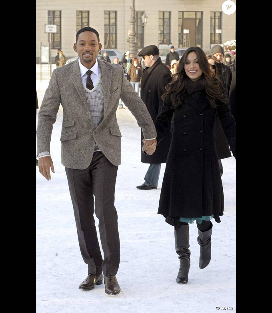 People Will Smith People Et Rosario Dawson Sur La Neige A Berlin Pour Promouvoir Sept Vies Purepeople